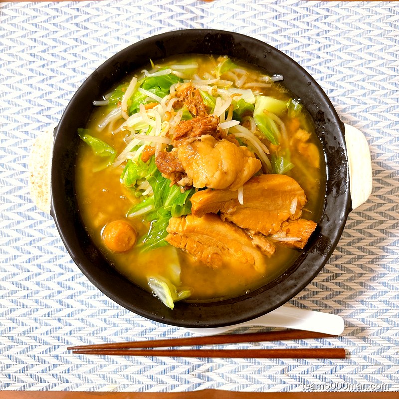 麺屋HERO 完成丼の正面ビュー