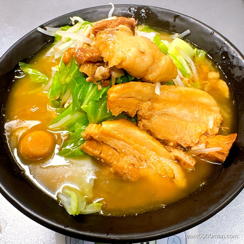 麺屋HERO 完成丼の俯瞰
