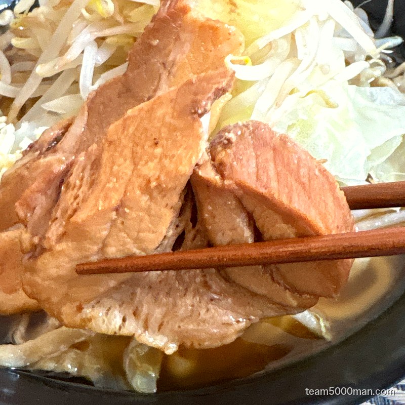 麺屋桐龍 チャーシュー拡大