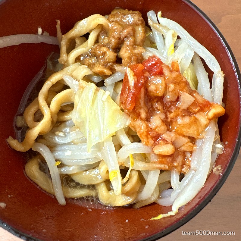 鬼トマとカレーラーメン トマト脂混ぜ