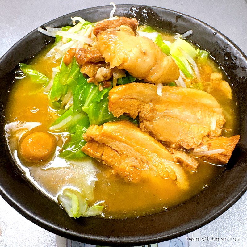麺屋HERO 完成丼の俯瞰