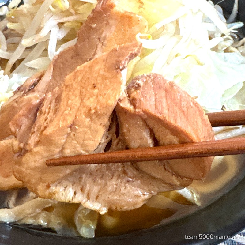 麺屋桐龍 チャーシュー拡大