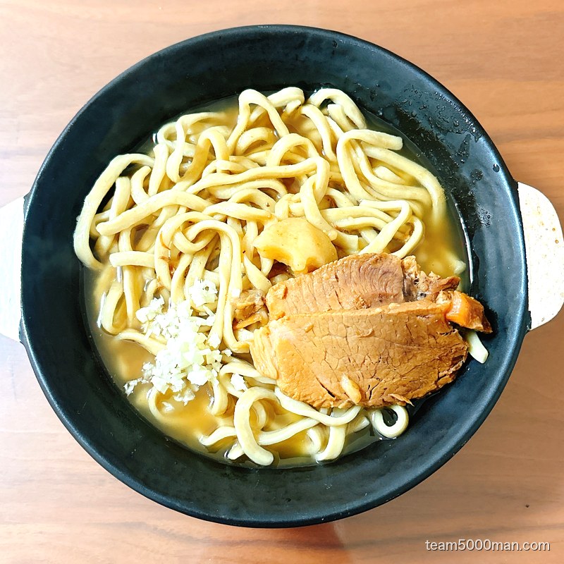 ラーメンゼンゼン 完成丼チャーシュー寄り