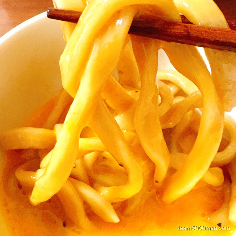 ラーメンゼンゼン 卵黄つけ麺すき焼き方式